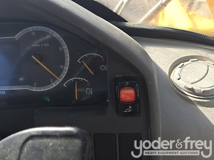 2016-volvo-l70h-image-58