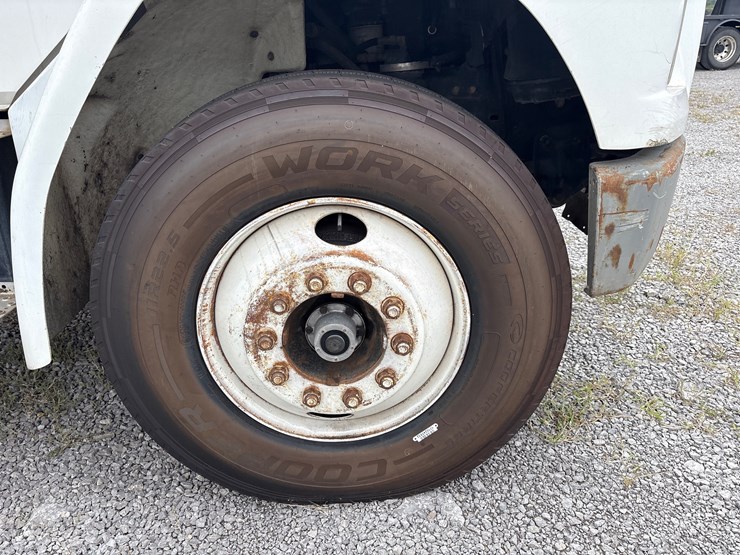 #29330-•-freightliner-single-axle-sanitation-truck-image-9