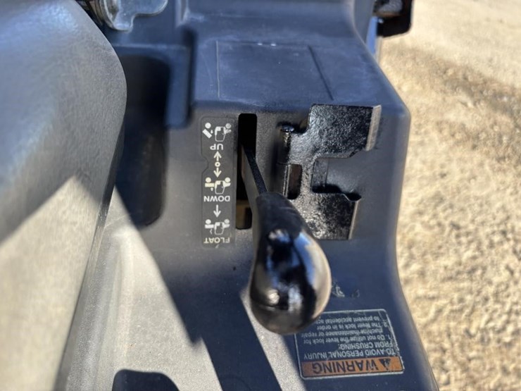 2018-kubota-rtvx1140-image-21