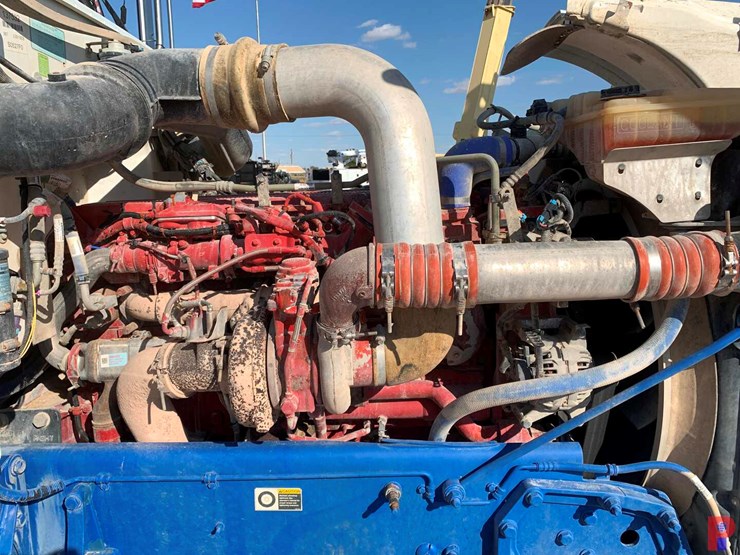 2012-peterbilt-367-image-14
