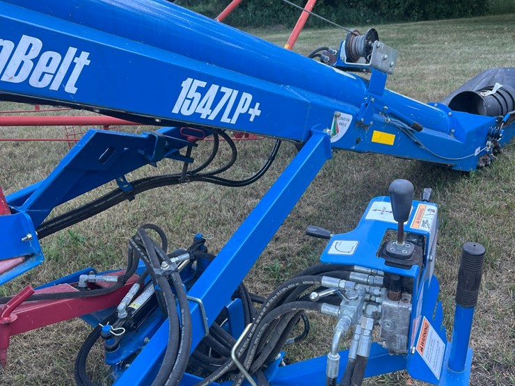 grainbelt-1547-conveyor,-self-propelled,-like-new,-equipped-with-26.5-kohler-gas-twin-cylinder-engine,-excellent-condition-image-3