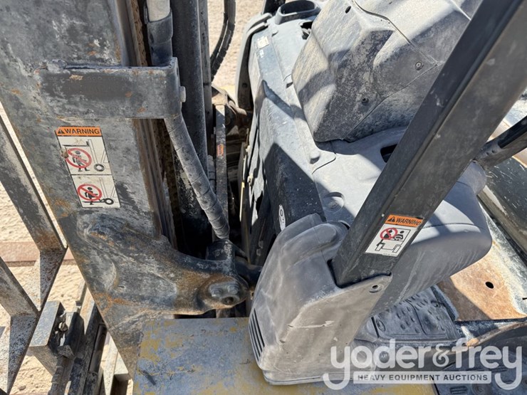 2018-komatsu-fg25t-16-image-11
