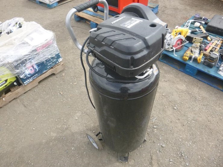 husky-200psi-electric-air-compressor-image-3