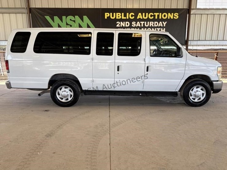 2009-ford-e350-image-1