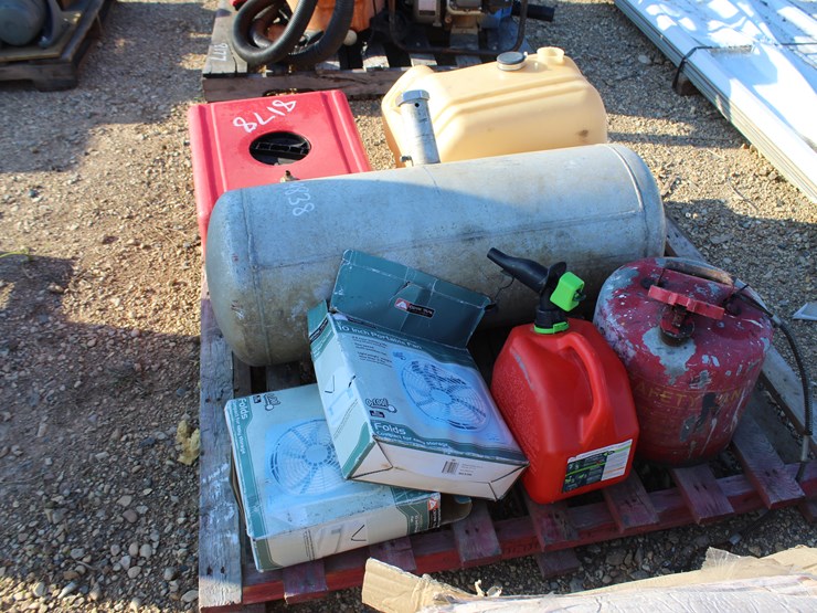 #8178-•-pallet-of-fuel-tanks-image-2