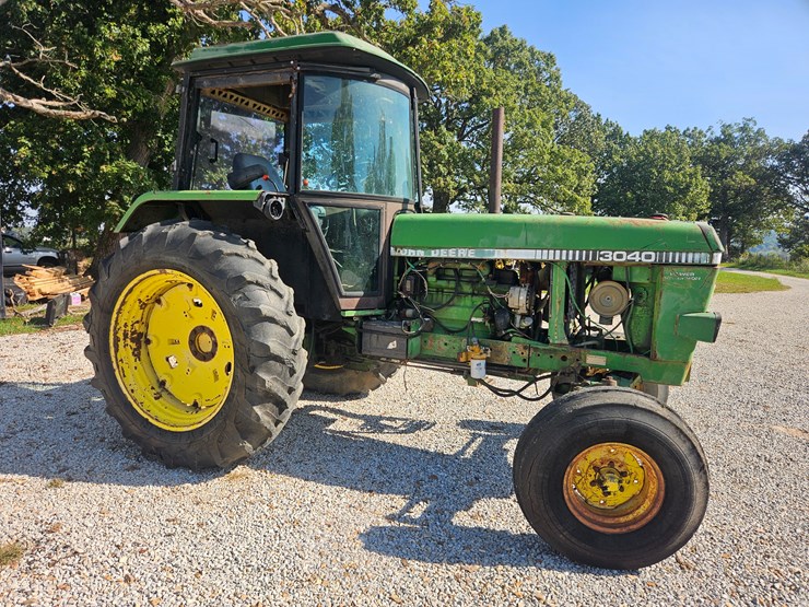 john-deere-3040-image-19