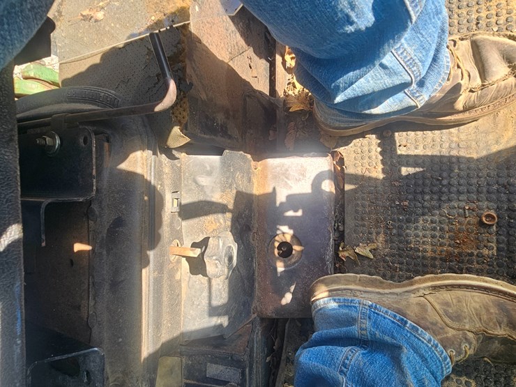 john-deere-3040-image-45