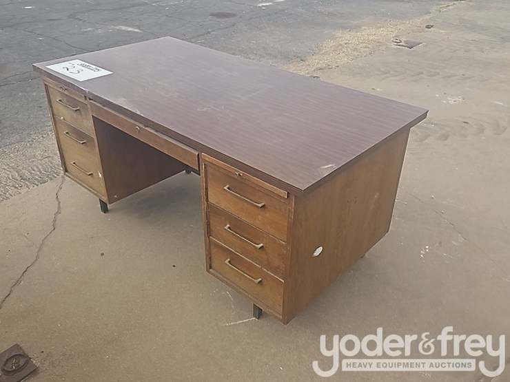 office-desk-image-1