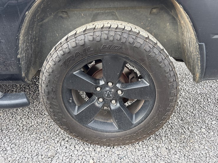 #29326-•-ram-1500-puckup-truck-image-6