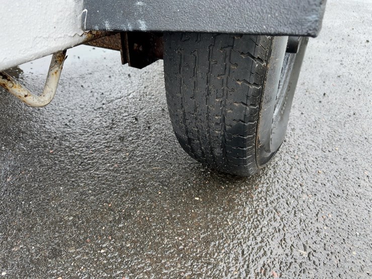 altec-tow-behind-wood-chipper-image-10