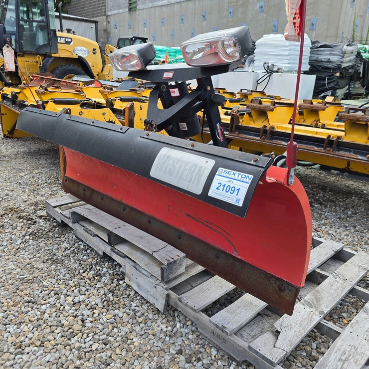 #21091 • Western 7 foot 6 inch pro plow