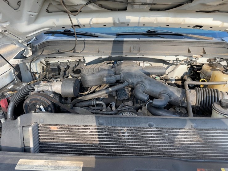 2012-ford-f550-xl-image-12