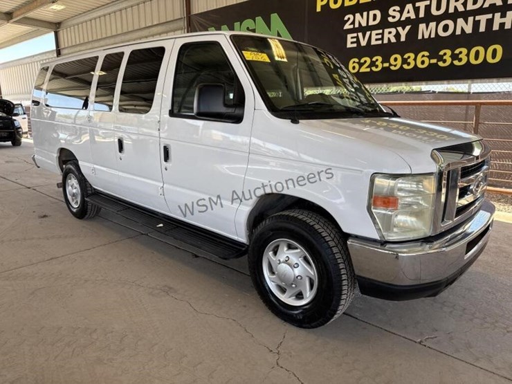 2009-ford-e350-image-2