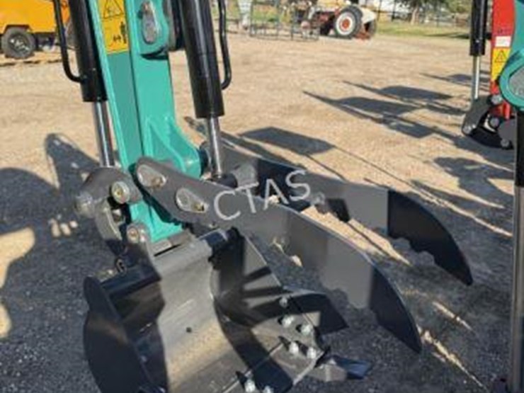 #62-•-mini-excavator---gas---hydraulic-thumb-image-7