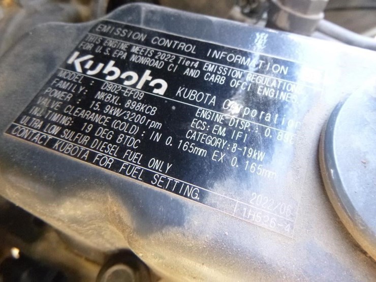 2022-kubota-rtv-x900-image-23