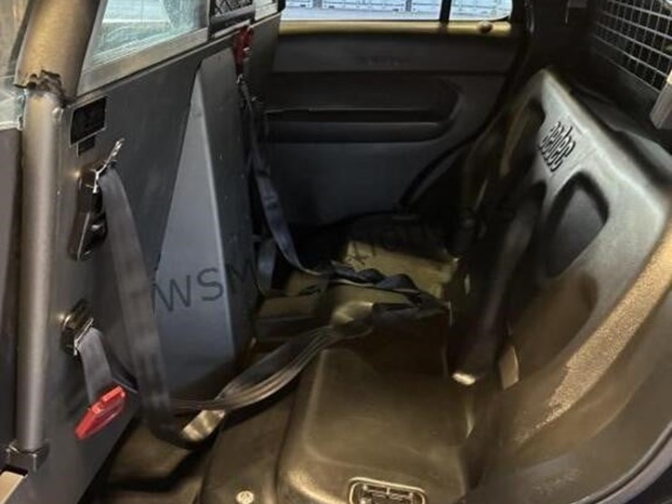 2017-ford-explorer-image-25
