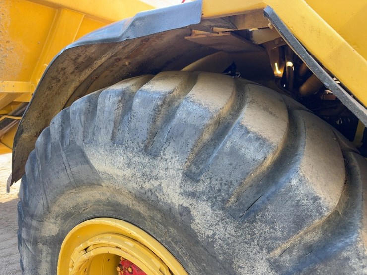 1990-caterpillar-d30d-image-8