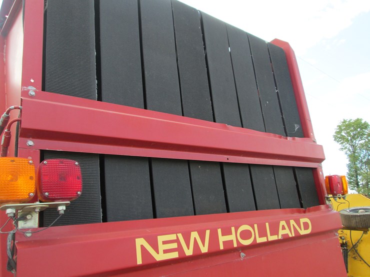 new-holland-664-image-10