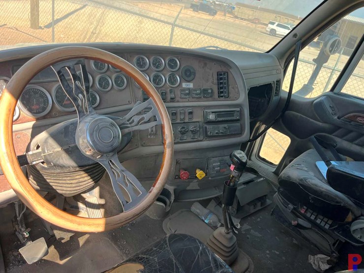 2006-peterbilt-387-image-8