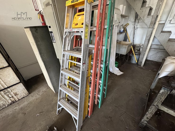 lot-of-(4)-assorted-ladders-lot-of-(4)-assorted-ladders-image-1