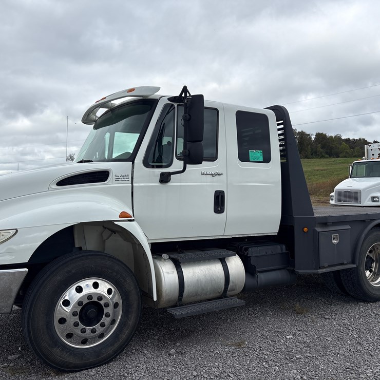 INTERNATIONAL 4300