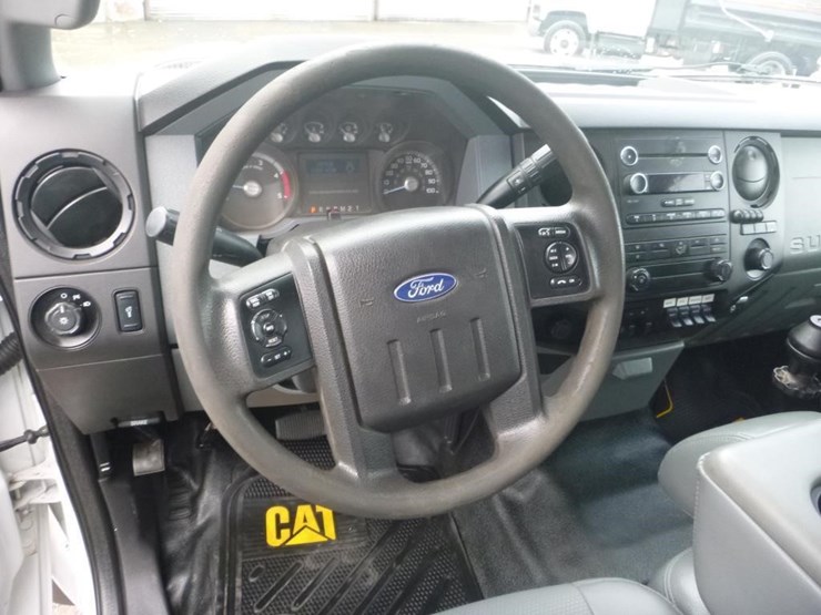 2015-ford-f550-image-24