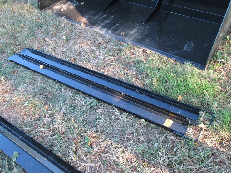 #29263-•-84"-light-duty-fork-extensions-image-1