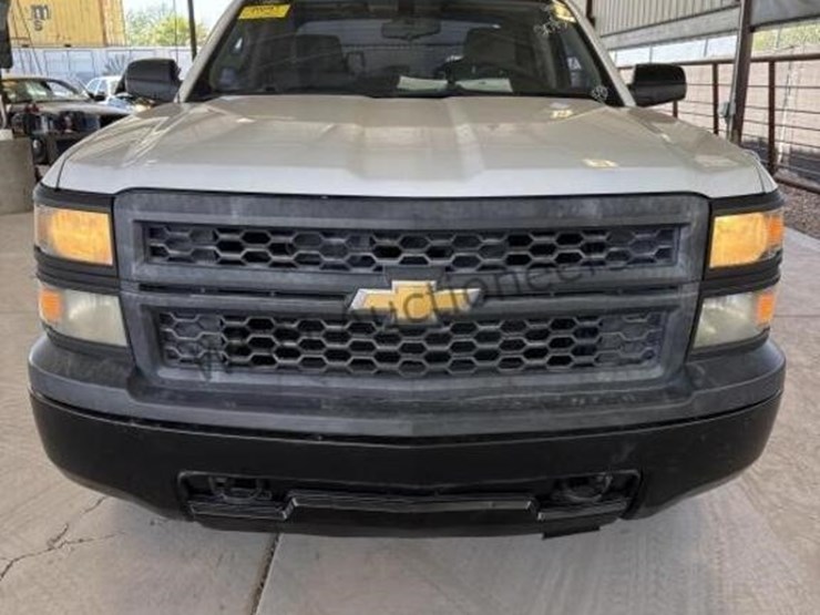 2015-chevrolet-silverado-1500-image-3