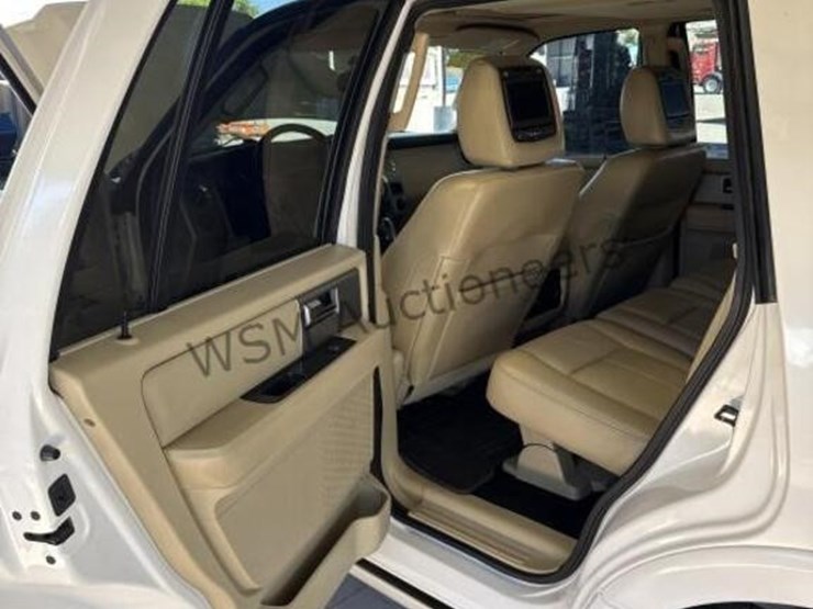 2016-ford-expedition-image-25