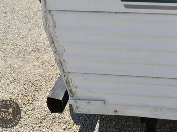 2004-keystone-rv-co-hornet-sport-27bs-38101-image-51
