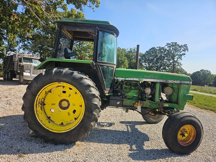 john-deere-3040-image-17