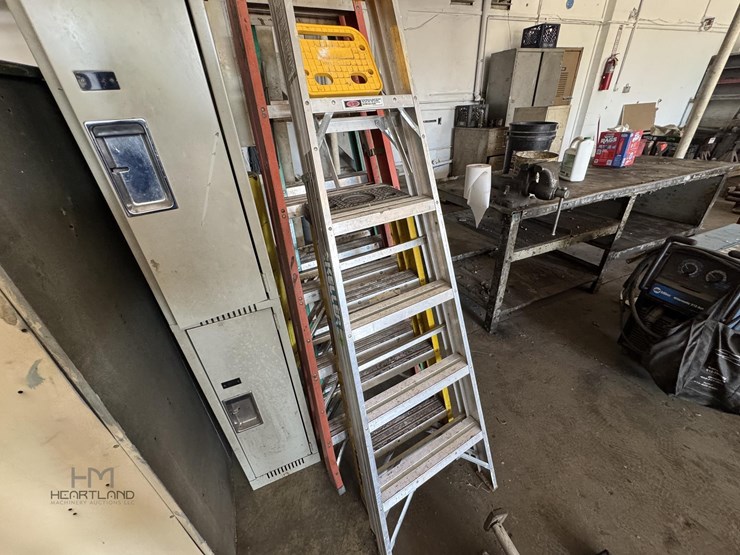 lot-of-(4)-assorted-ladders-lot-of-(4)-assorted-ladders-image-3