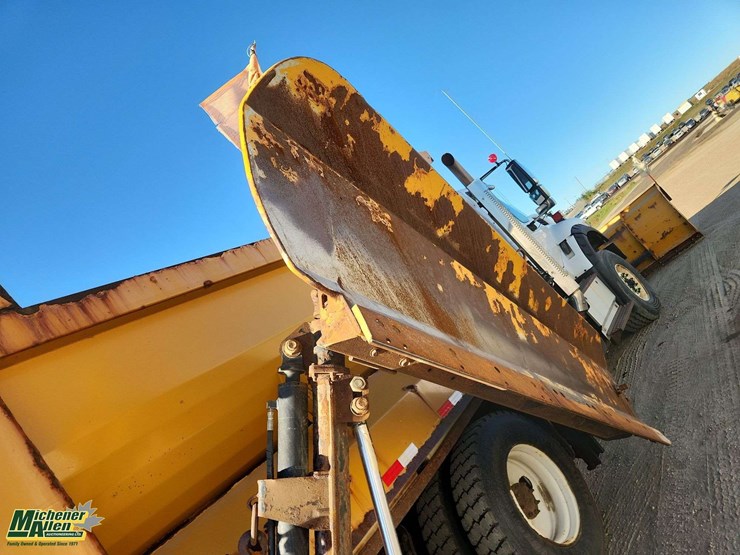 2015-international-workstar-7600-image-23