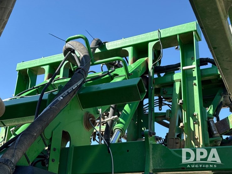 2021-john-deere-r4044-image-134