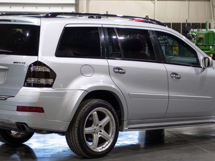 2008-mercedes-benz-gl-550-amg-suv-image-8