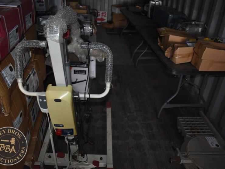 patient-lift-with-hydraulic-mechanism-image-4