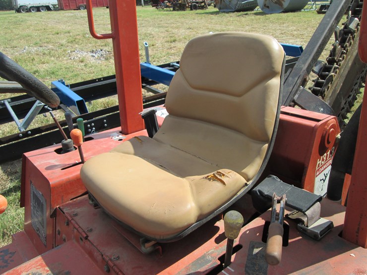 2004-ditch-witch-3700-image-23