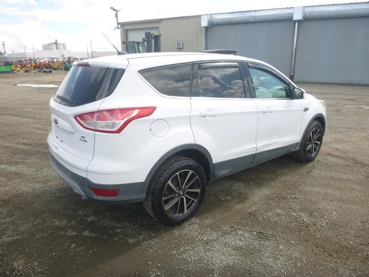 2014-ford-escape-image-3