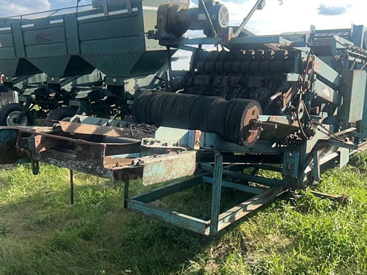 (2)-better-built-model-950-potato-seed-cutters-image-16