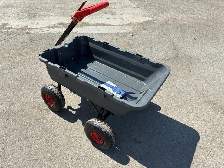 800lbs-capacity-poly-dump-cart-image-4