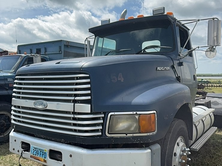 1997-ford-aero-max-day-cab-semi,-60-series-detroit,-9-speed-manual-image-3