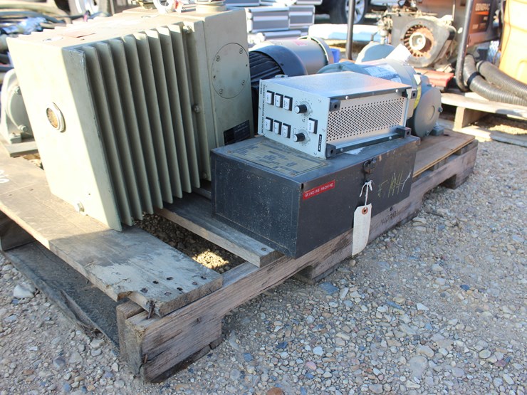 #8176-•-pallet-of-electric-motors-image-5