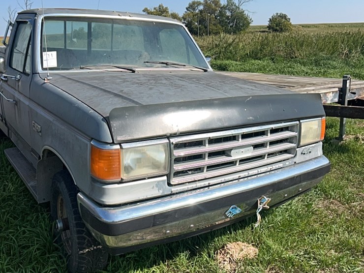 1987-ford-xlt-half-ton-lariat-four-wheel-drive-pick-up,-six-cylinder-gas,-lockouts,-believed-to-run,-didn’t-try-starting-it-image-31