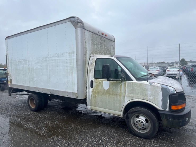 2006-chevrolet-14'-box-truck-image-4