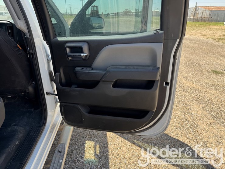2016-chevrolet-silverado-1500-image-18