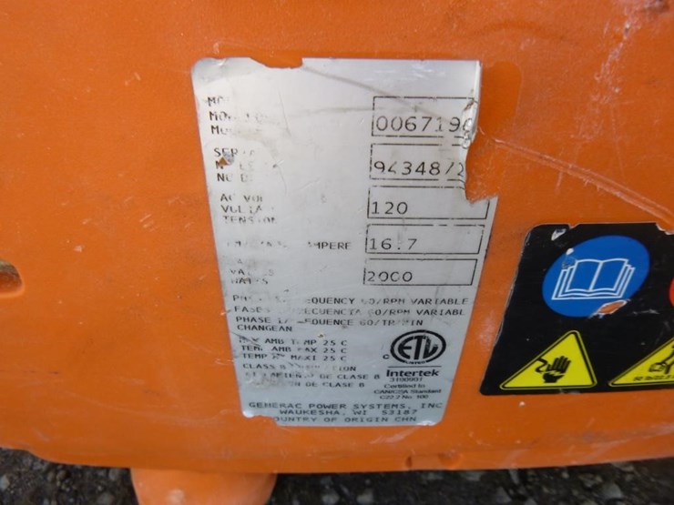 generac-ix2000-gas-generator-image-6
