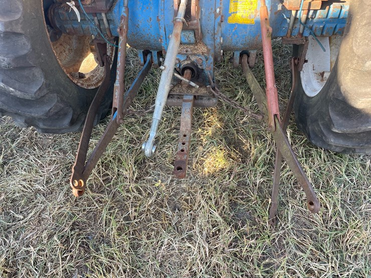 ford-2810-image-6