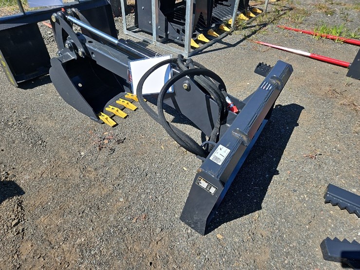 landhonor-backhoe-attachment-image-4