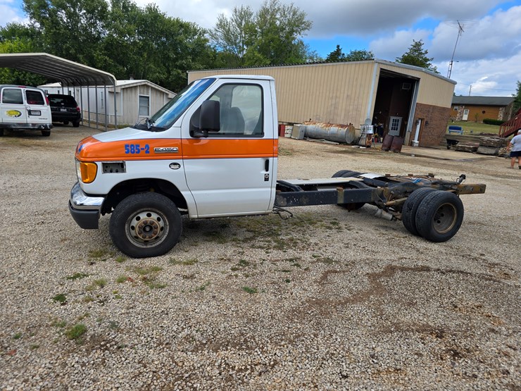 2006-ford-e450-image-4