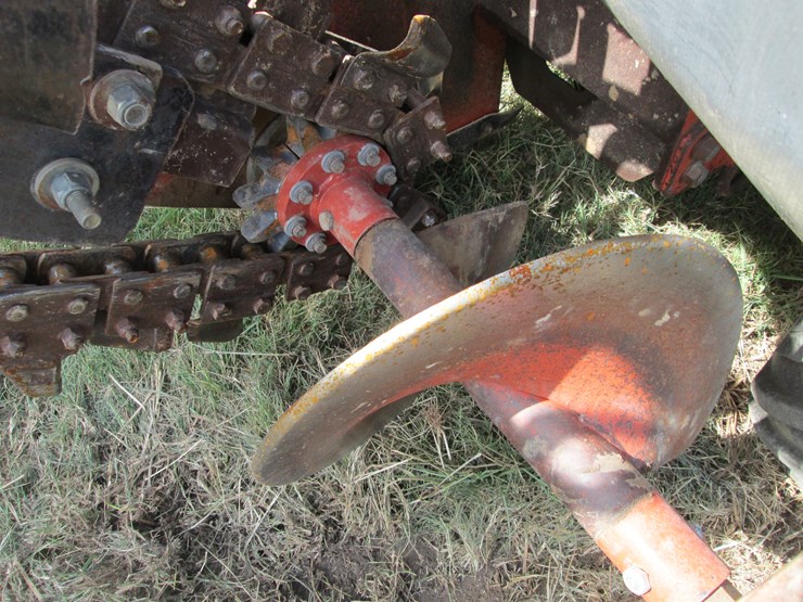 2004-ditch-witch-3700-image-7